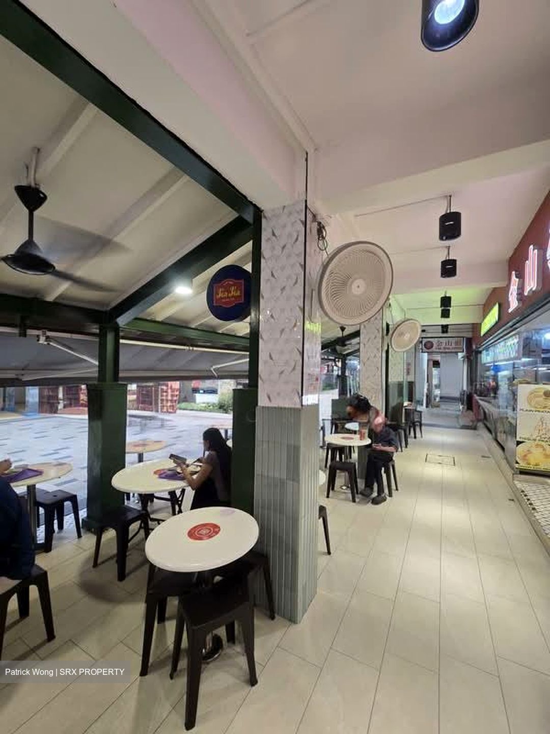 Toa Payoh Central (D12), Retail #588641221